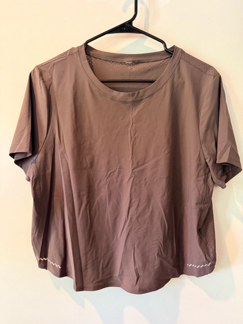 Fabletics Women's Short-Sleeve Performance Tee in Grey